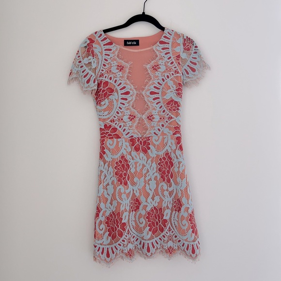 Fab’rik multicolor scalloped mini dress size small - Picture 2 of 5